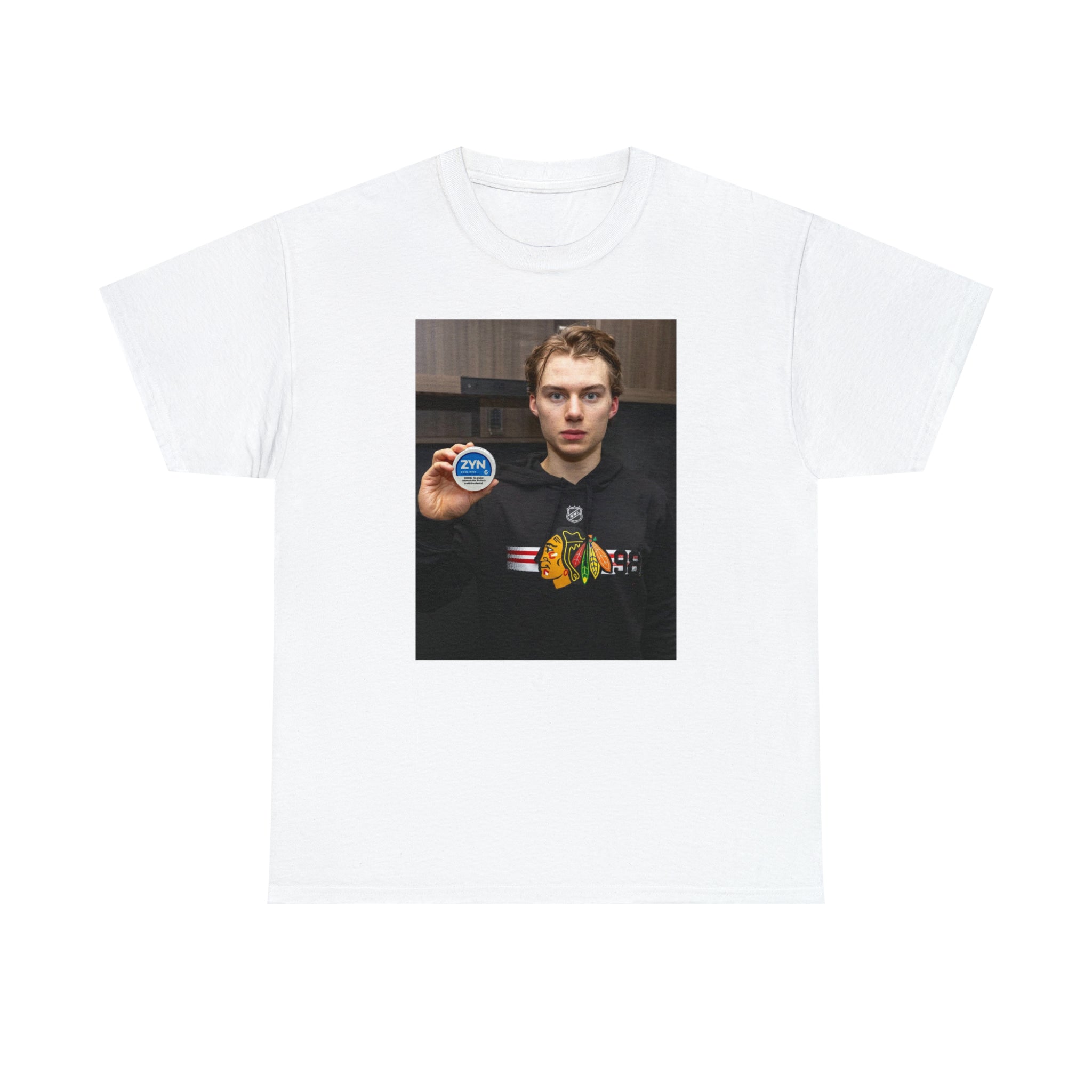 Connor Bedard Holding Zyns - Unisex Heavy Cotton Tee