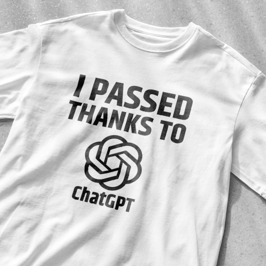 I Graduated Thanks to ChatGPT- Unisex Heavy Cotton Tee