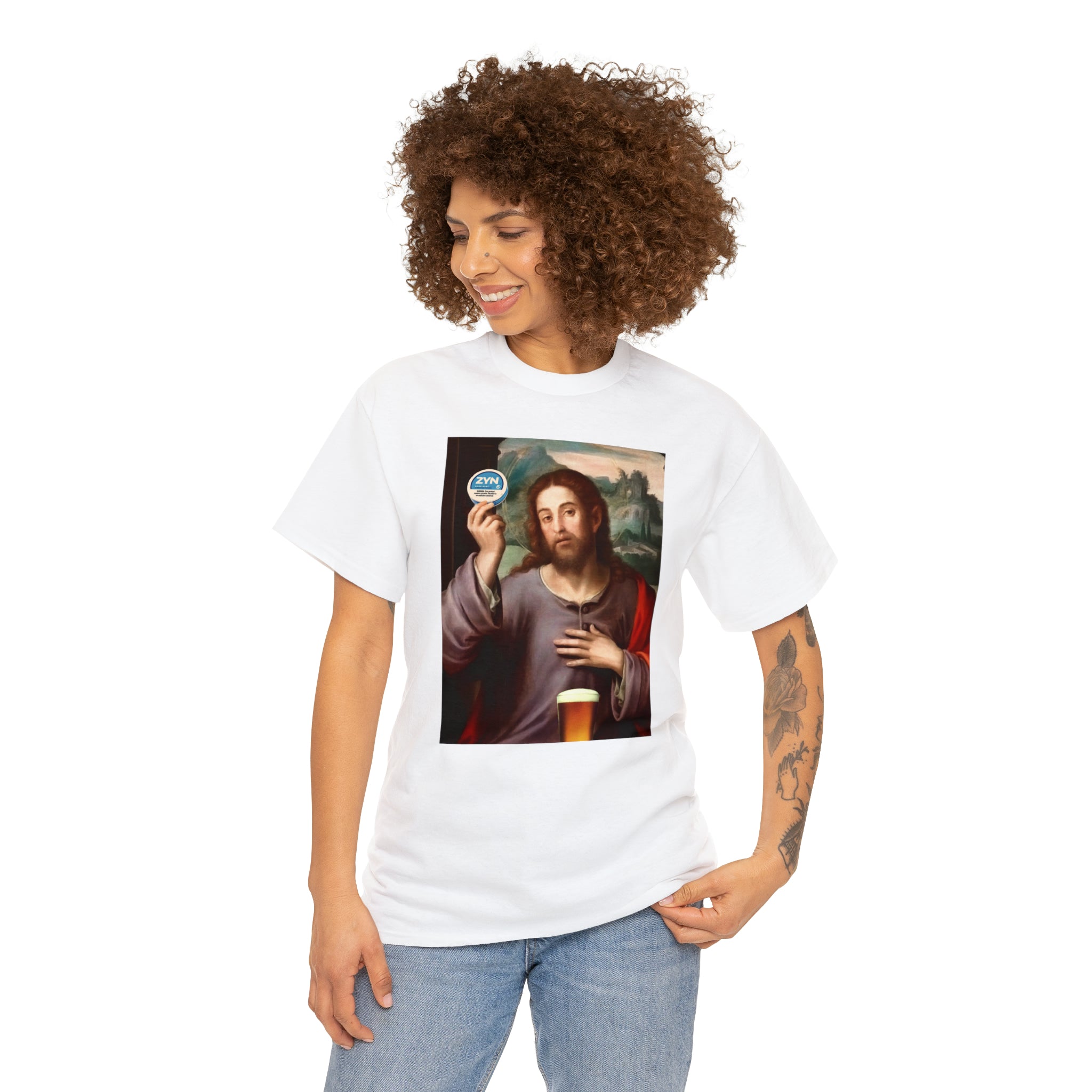 Jesus holding Zyns and beer - Unisex Heavy Cotton Tee