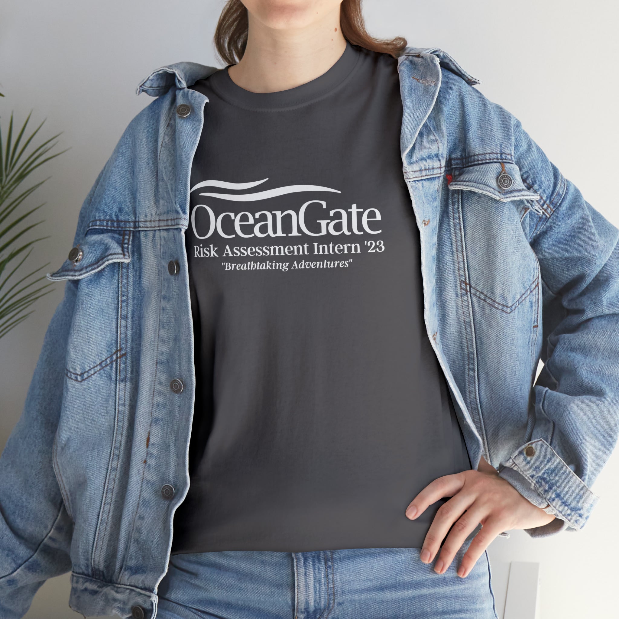 OceanGate Risk Assessment Intern '23 Unisex Heavy Cotton Tee