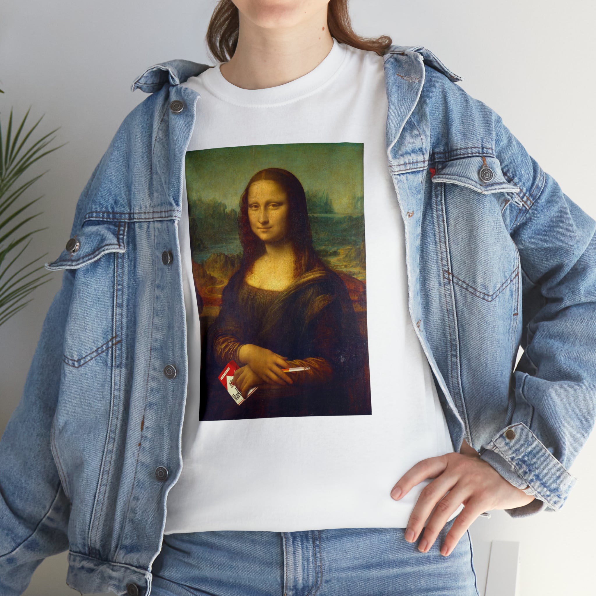 Mona Lisa with cigarettes - Unisex Heavy Cotton Tee