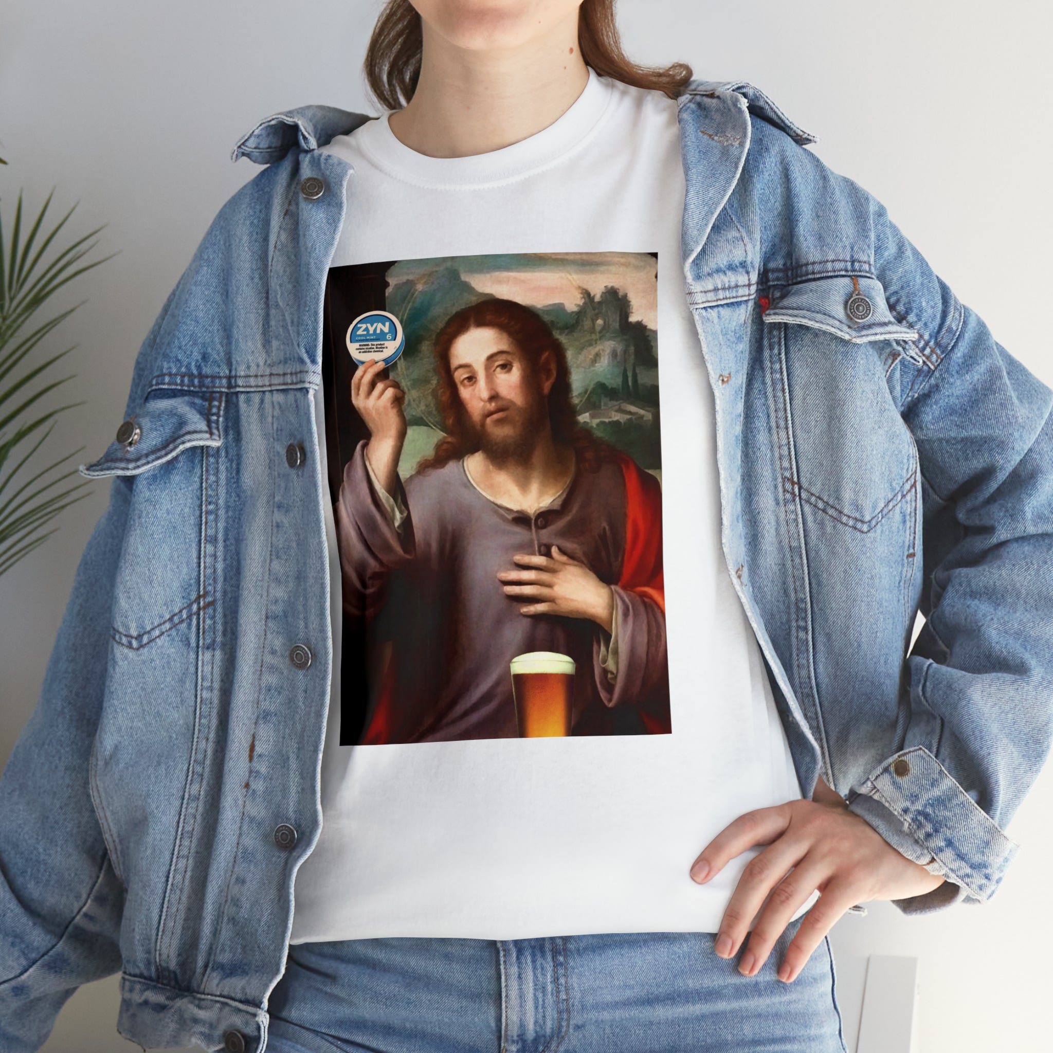 Jesus holding Zyns and beer - Unisex Heavy Cotton Tee