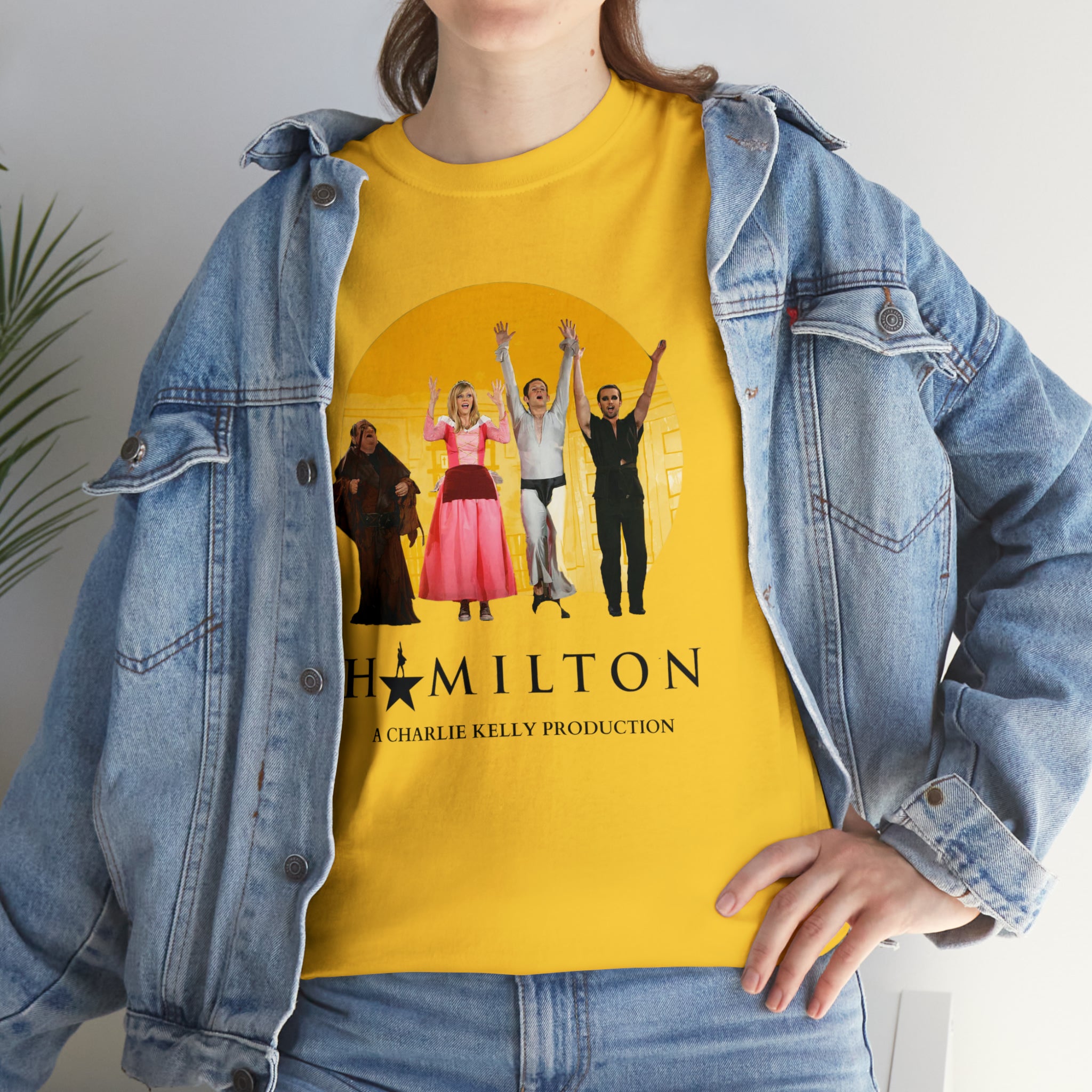 The Nightman Cometh (Hamilton) It's Always Sunny in Philidelphia - Unisex Heavy Cotton Tee