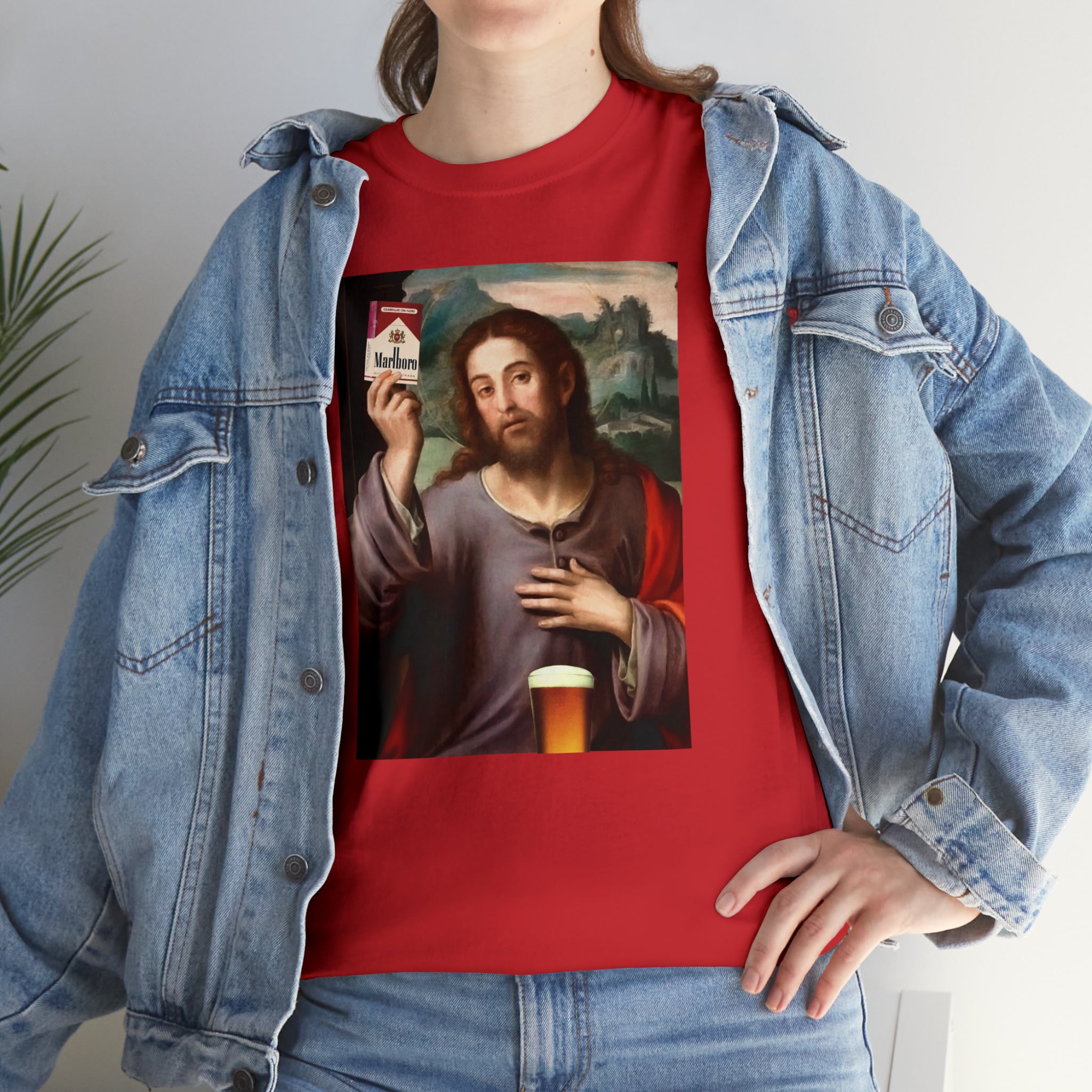 Jesus holding cigarettes and beer - Unisex Heavy Cotton Tee