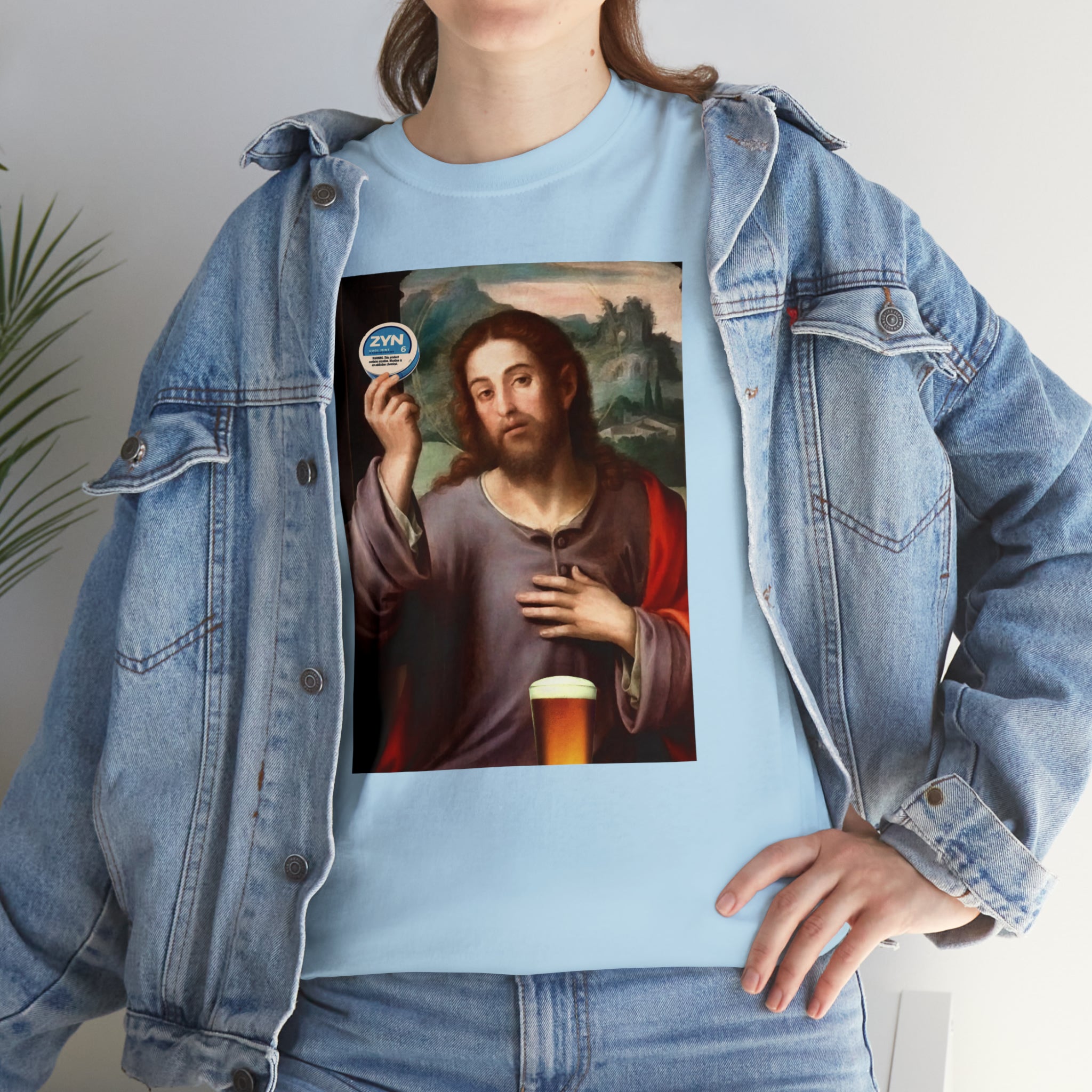 Jesus holding Zyns and beer - Unisex Heavy Cotton Tee